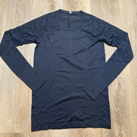 lululemon athletica Tops - Lululemon Swiftly Tech LS Crew Size 10 Fleur De Lis Shoulder Black Mesh Athletic